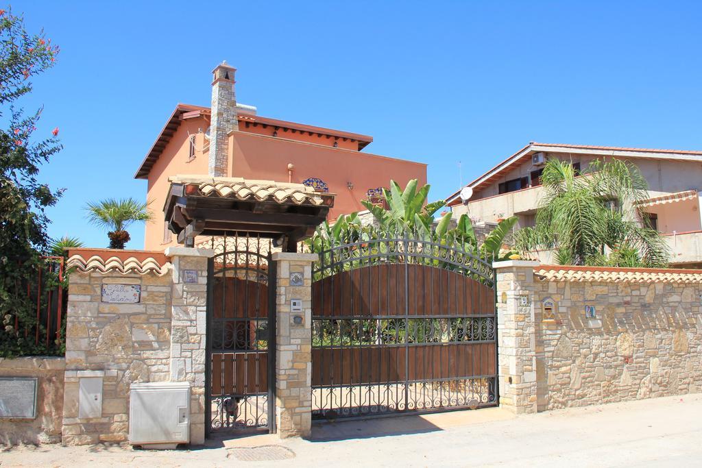 Villa Salvatore Сан-Леоне Номер фото